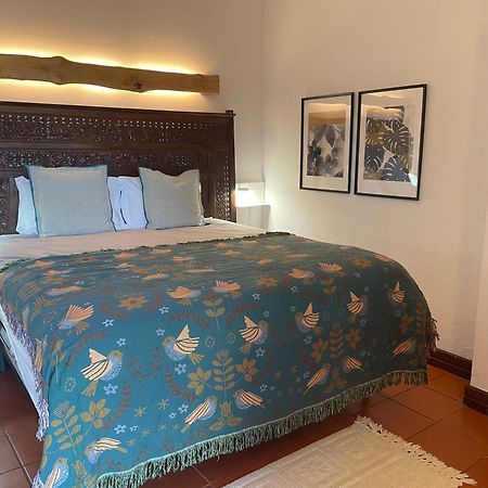 The Quixote House Bed & Breakfast Каминя Екстериор снимка