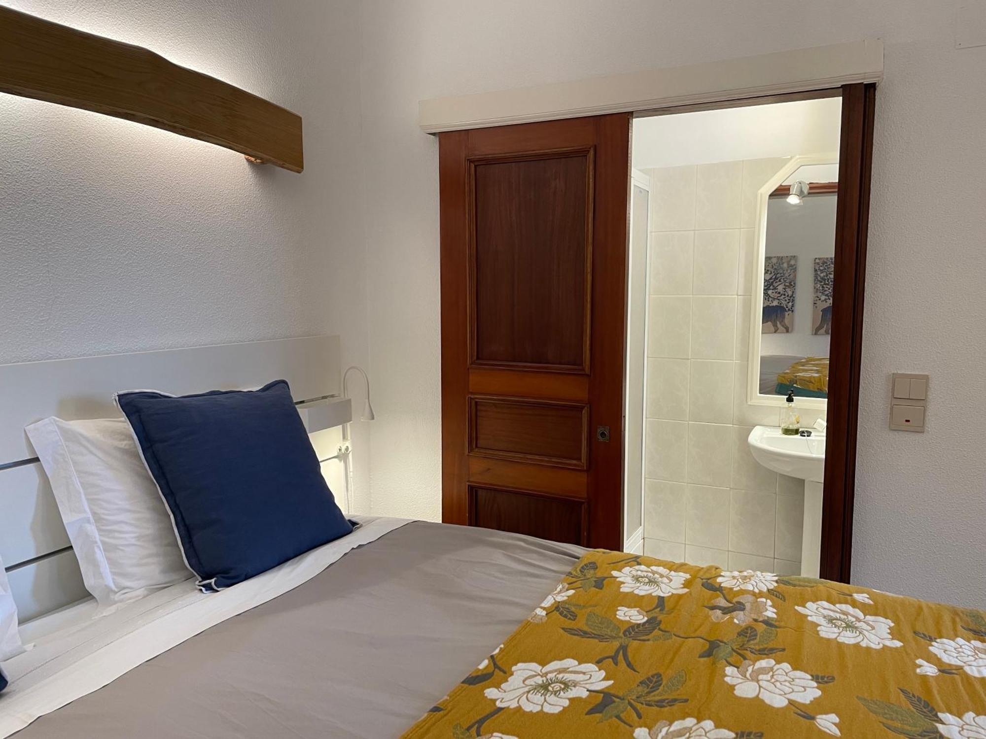 The Quixote House Bed & Breakfast Каминя Екстериор снимка