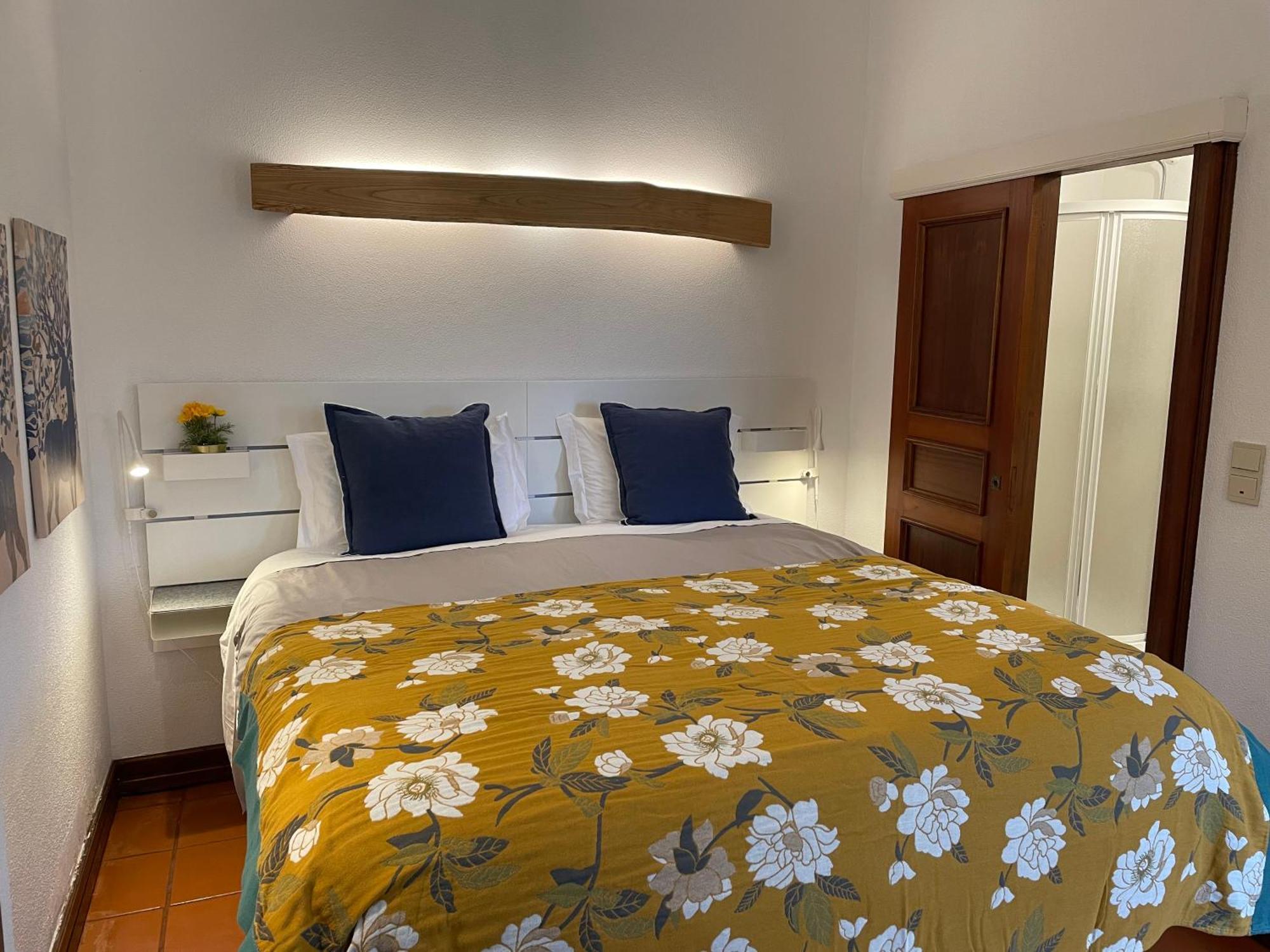 The Quixote House Bed & Breakfast Каминя Екстериор снимка